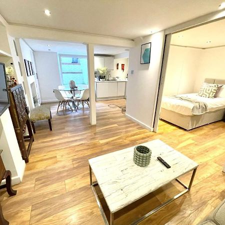 Historical Building / Cozy Basement Apt / Central CBG Εξωτερικό φωτογραφία